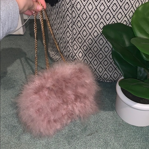 Fuzzy pink purse - Picture 1 of 3